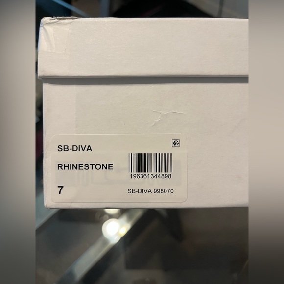 NWOT! Betsy Johnson Silver Glitter Ankle Boots Women’s Size 7! - Picture 4 of 7